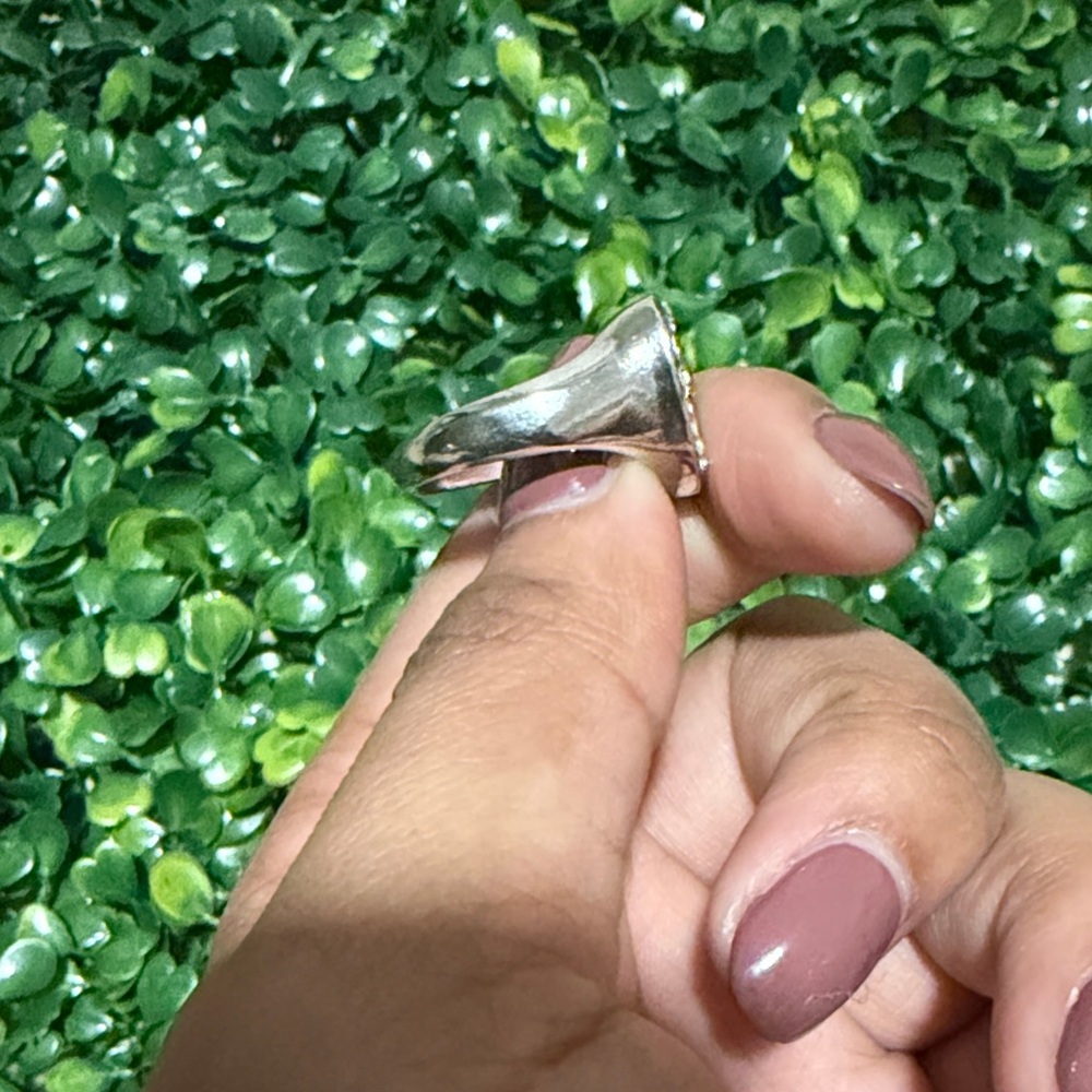 Ring - Picture 5 of 6